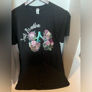 Women’s M &O Gold inspiring Ivy just breathe black short sleeve T-shirt-small